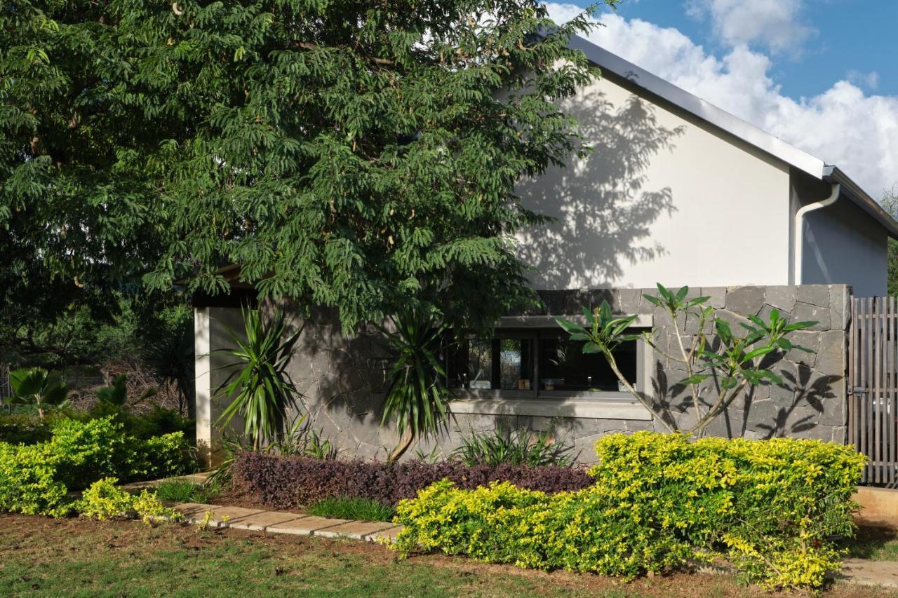 Peaceful Tree Cottage Tamarin Exterior foto